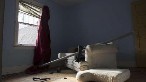 October 2015 - House/Exteriors - p-bedroom2.jpg