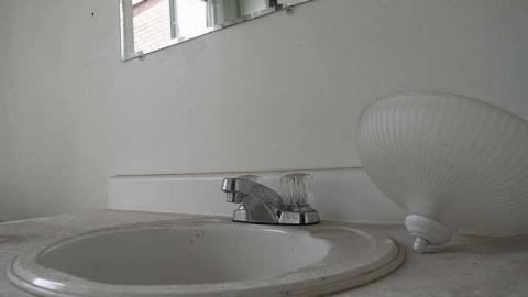 October 2015 - House/Exteriors - v-sink.jpg