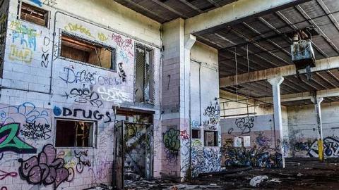 No Place Like Holmes - Holmes-Foundry71.jpg