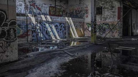 No Place Like Holmes - Holmes-Foundry75.jpg