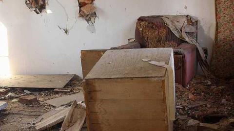 Nov 2015 - Abandoned-Cabin-in-the-Trees8.jpg