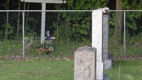 Solitary Cross - Lemieux-(ghost-town)9.jpg