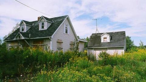 Foreclosed House - c-00090015.jpg