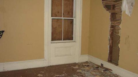 Lonesome in the corn - Welsh-House51.jpg