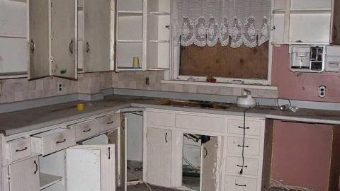 Lonesome in the corn - Welsh-House53.jpg