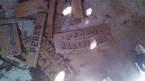 Fruit stand/ Cabin photo 2