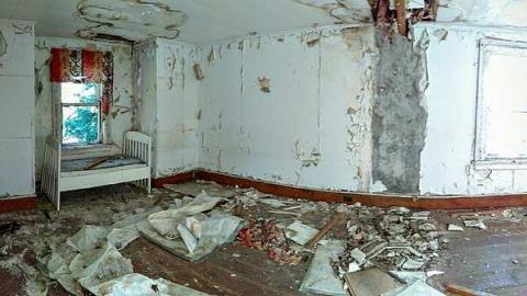 Sept 26-Colorful Farm House - b-IMAG0117.jpg