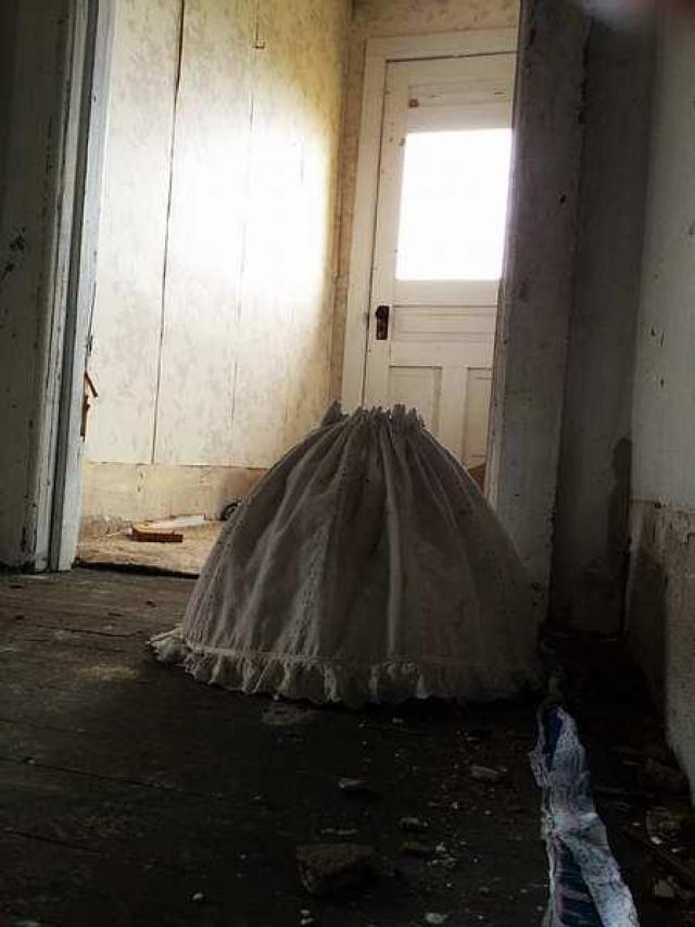 Creepy Feeling - l-IMG_6180.jpg