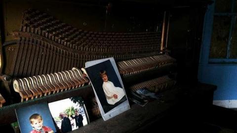 Creepy Feeling - r-IMG_6190.jpg