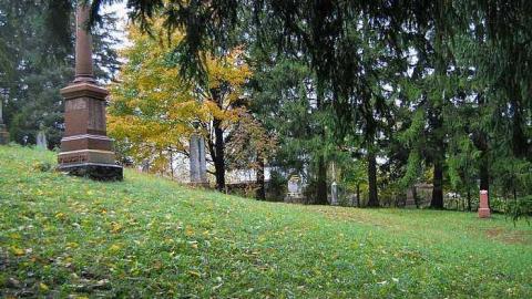 Storey's Cemetery - Storeys-Cemetery5.jpg
