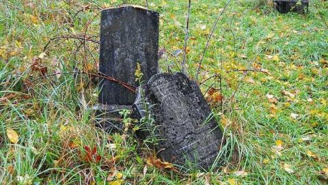Storey's Cemetery - Storeys-Cemetery8.jpg