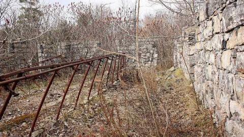 Nov 2015 - Barn-Fort21.jpg