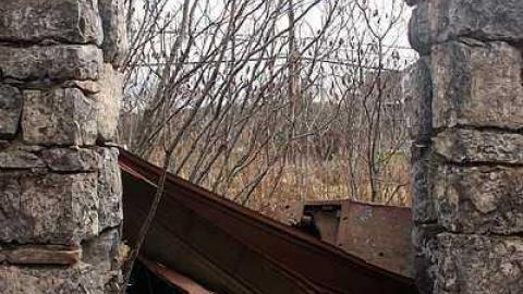 Nov 2015 - Barn-Fort9.jpg