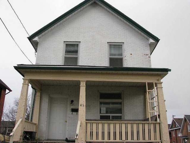 Abandoned Dentist Office photo 5