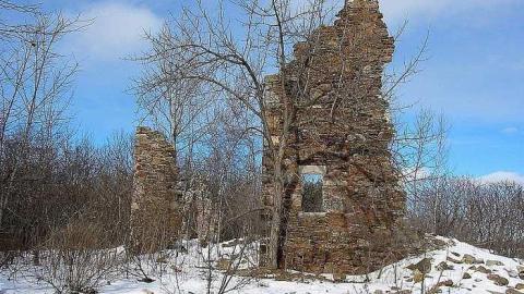 Dowker Island ruins photo 5