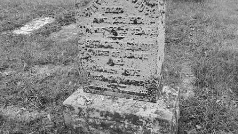 Franklin  - Franklin-Pioneer-Cemetery38.jpg