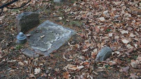 Photo from Lonesome Tombstones