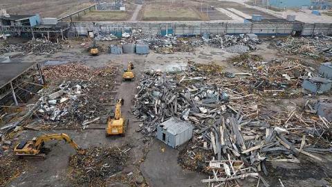 December 2015 - Some-Assembly-Required22.jpg