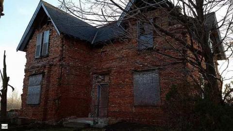 Enemy At The Gates - Fergus-Farmhouse-At-The-Gates68.jpg