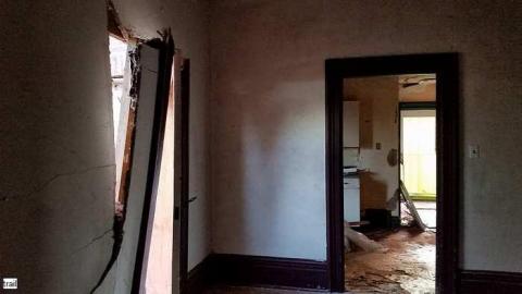 Enemy At The Gates - Fergus-Farmhouse-At-The-Gates74.jpg