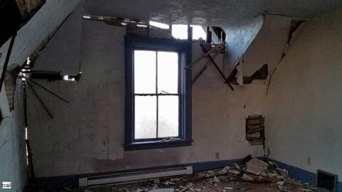 Enemy At The Gates - Fergus-Farmhouse-At-The-Gates54.jpg