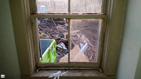 Enemy At The Gates - Fergus-Farmhouse-At-The-Gates32.jpg