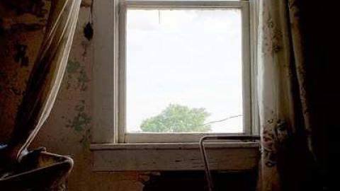 Aug 2014 - 80s-Porn-House26.jpg