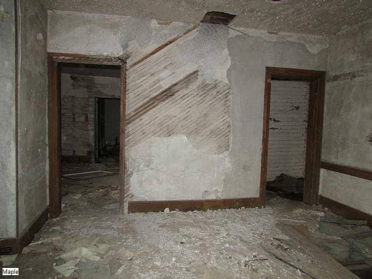 No Upstairs pics - Reuben-Heise-House59.jpg