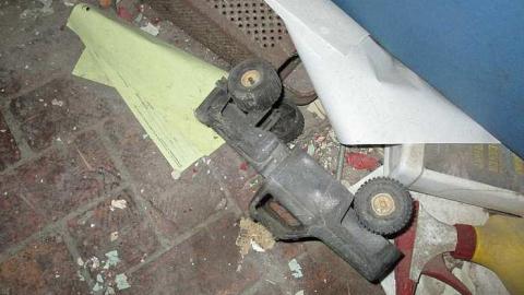 SnowyIn2016 - 80s-Porn-House3.jpg