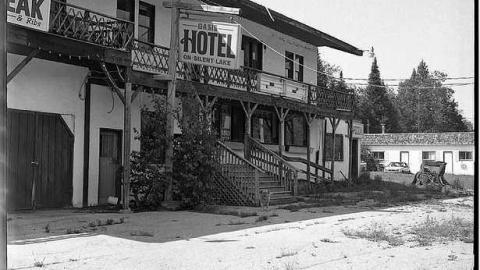 Oasis Hotel on Silent Lake photo 5