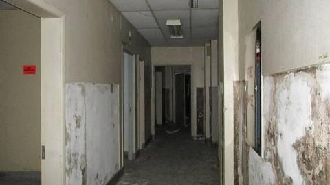 Paint will peel - Century-Manor-Asylum189.jpg