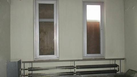 Paint will peel - Century-Manor-Asylum33.jpg