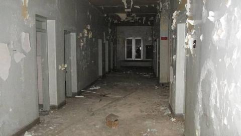 Paint will peel - Century-Manor-Asylum486.jpg