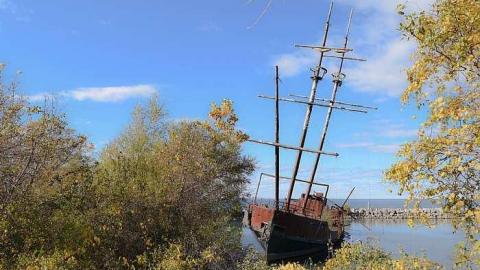 Ship Happens - Le-Grande-Hermine-Ghost-Ship82.jpg