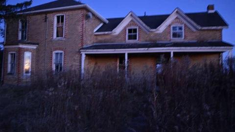 Eramosa Farmhouse - Stone,-Cars,-and-a-Frog5.jpg