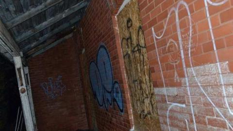 Losing our Heritage Dec. 2015 - DSC_0901.jpg