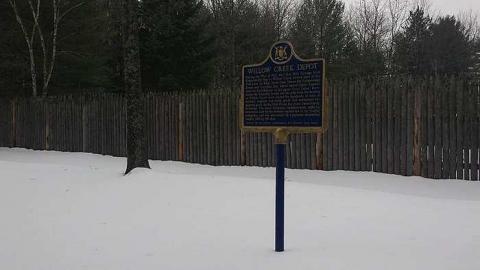 FORT WILLOW - Fort-Willow22.jpg