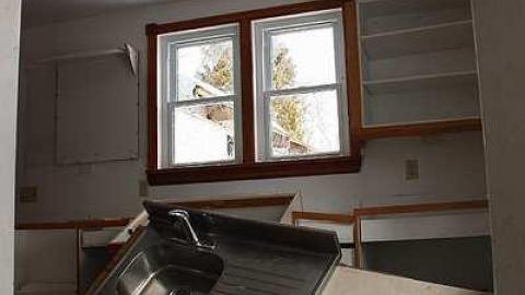 Jan 2016 - Upgrade,-Downgrade2.jpg