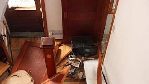 Upgrade, Downgrade photo 3