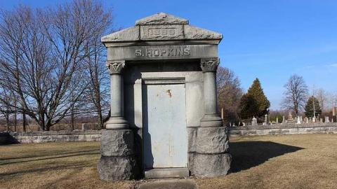Hopkins Tomb - Wainfleet, Ontario