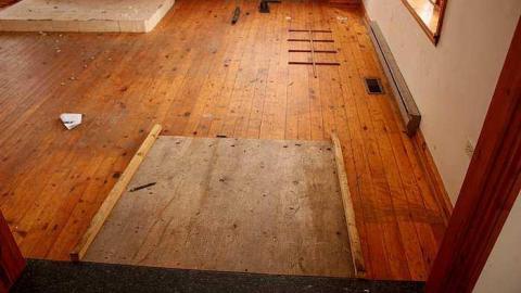 Feb 2016 - House-of-Crosses21.jpg