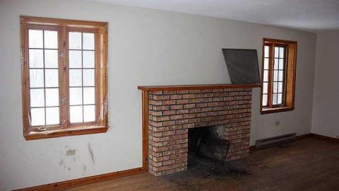 Feb 2016 - House-of-Crosses22.jpg