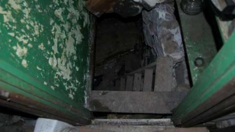 Farmhouse near Fergus - Farmhouse-NE-of-Fergus45.jpg