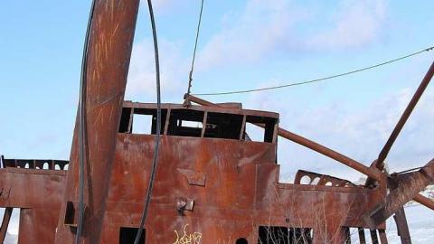 Feb 13, 2016 - Le-Grande-Hermine-Ghost-Ship38.jpg