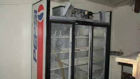 50 below 0 - Stop-50-Truck-Stop184.jpg