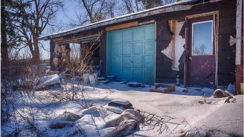 Feb 2015 - This-Guy-Stunk35.jpg