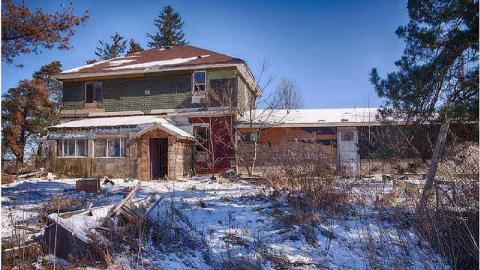 Feb 2015 - This-Guy-Stunk38.jpg