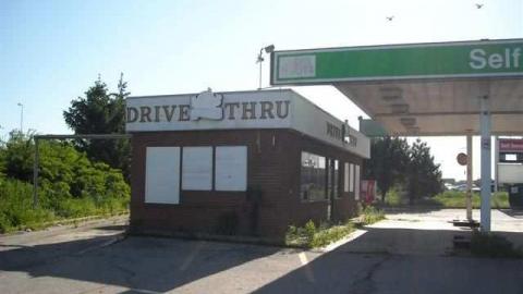 June 1, 2011 - Maj.-Mac-Gas-station2.jpg