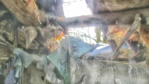 Taking a Peek at the Roof - IMG_0460270216AC0029.jpg