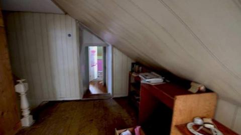 Grandma's House - House-of-Many-Rooms4.jpg